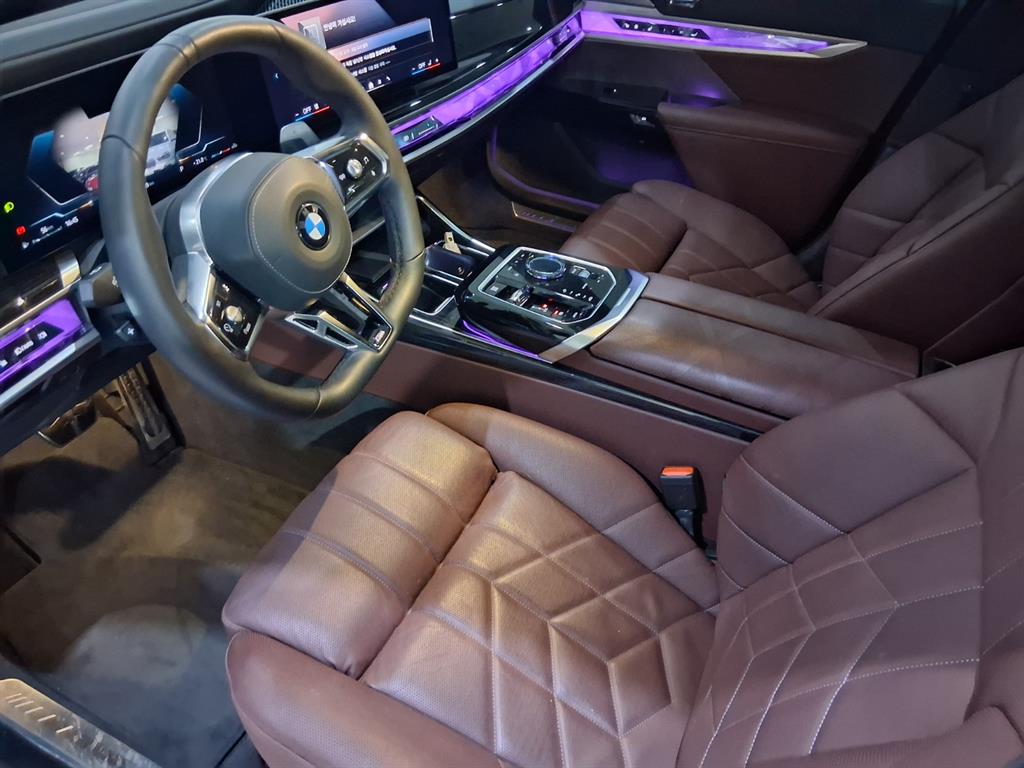 BMW 7 Series - Vista 6