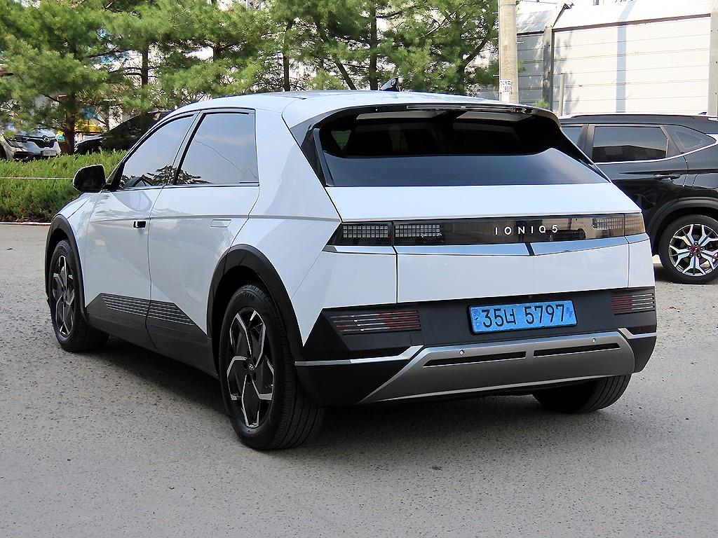 HYUNDAI Ioniq 5 - Vista 3