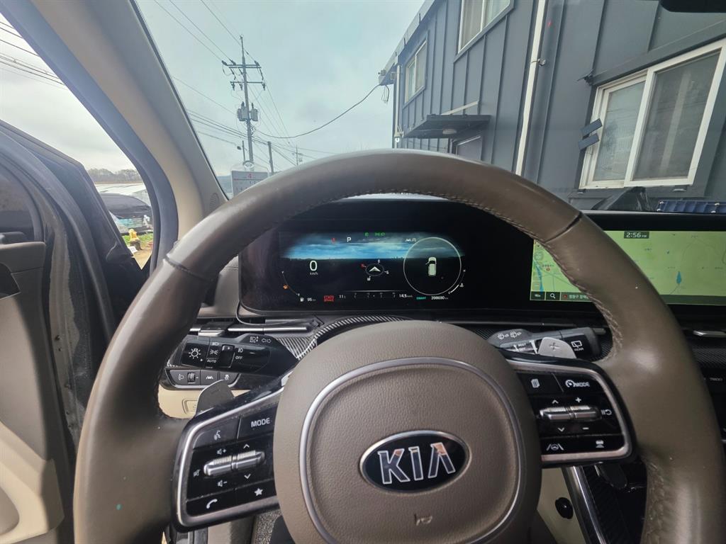 KIA Carnival - Vista 11