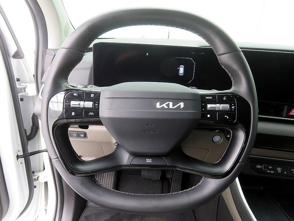 KIA Carnival - Vista 10