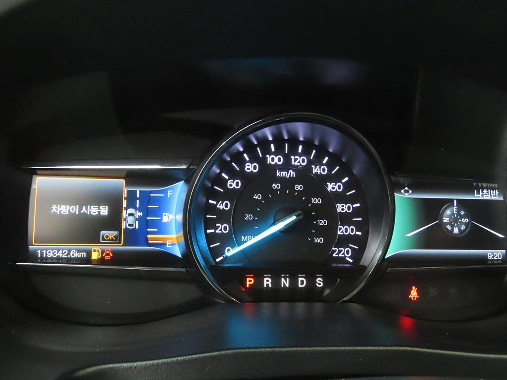 Ford Explorer - Vista 8