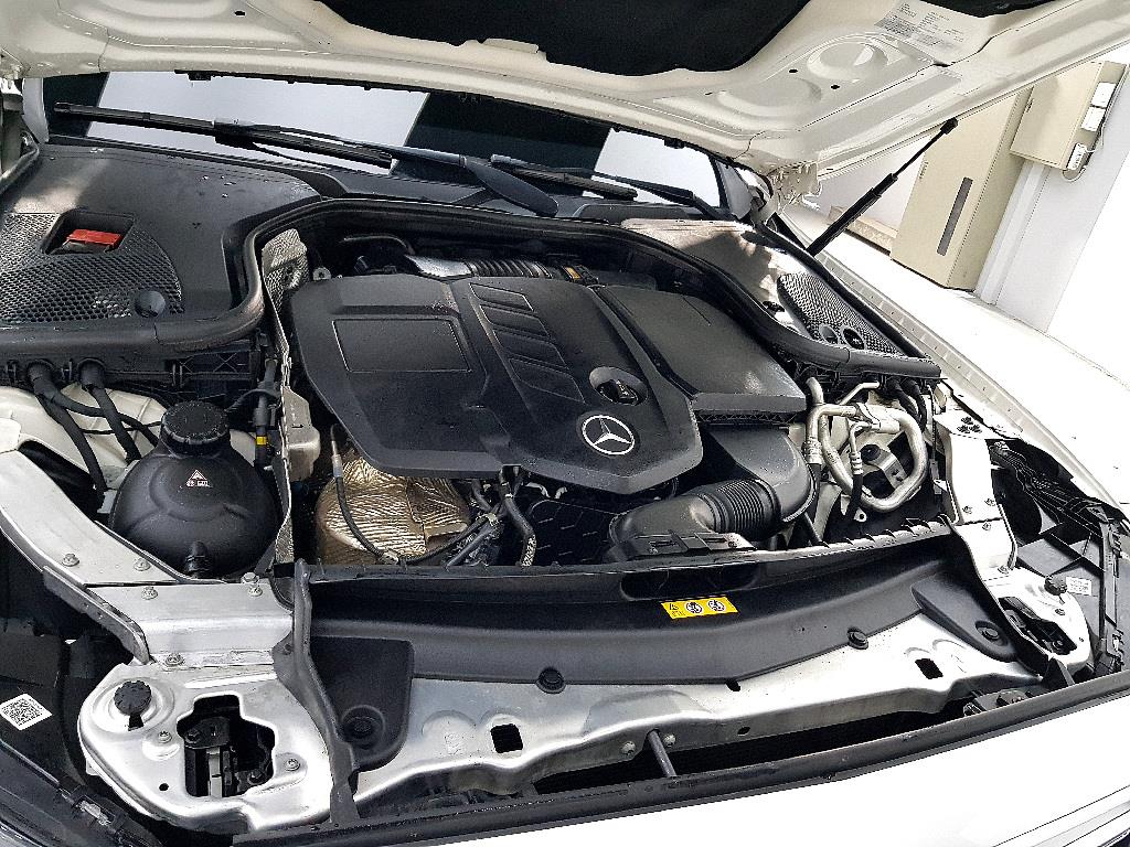 Mercedes Benz E class - Vista 6