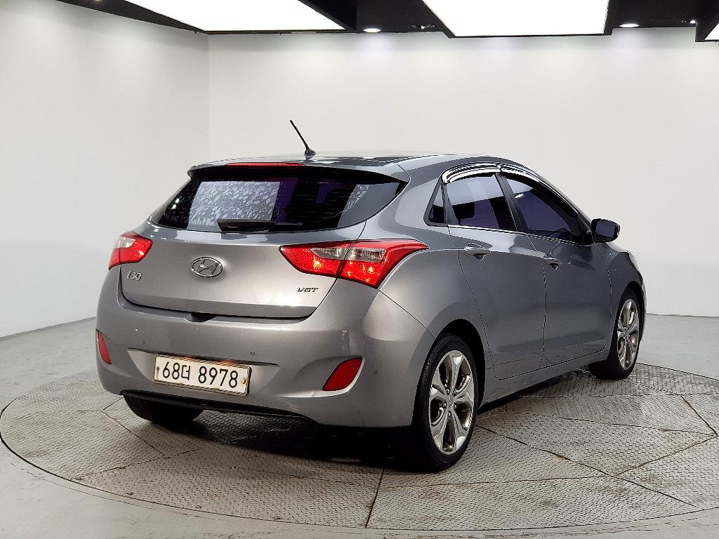 HYUNDAI i30 - Vista 4