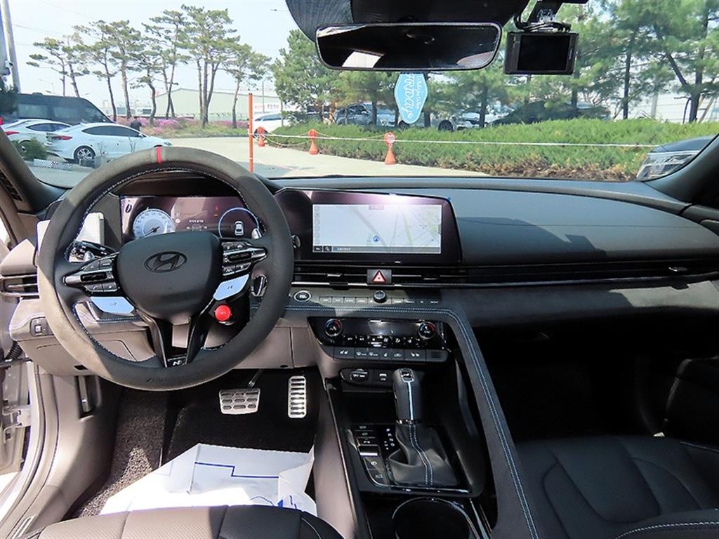 HYUNDAI Avante - Vista 7