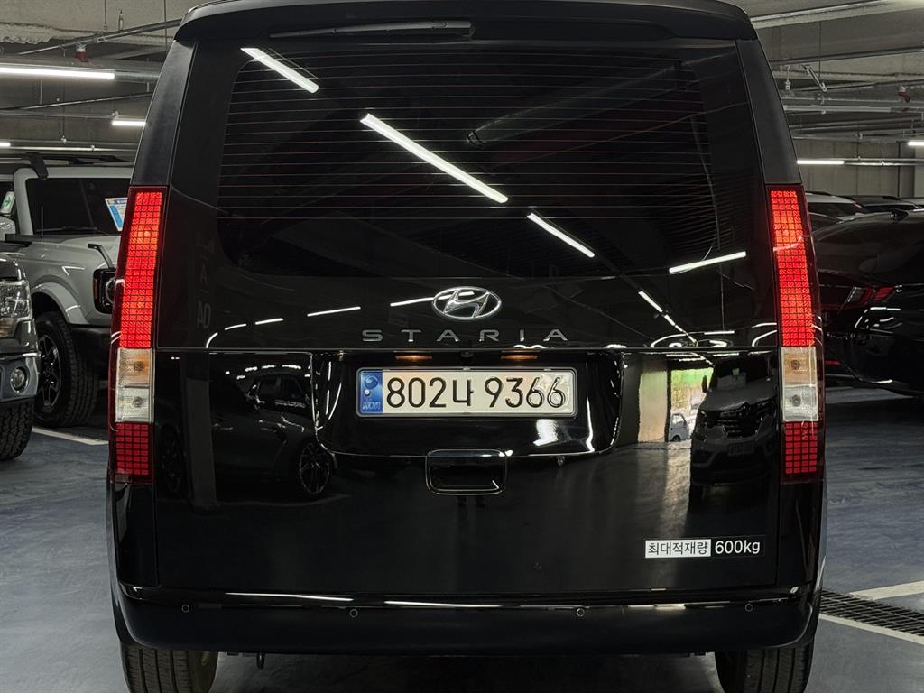 HYUNDAI Staria - Vista 4