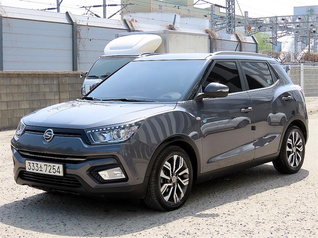 Ssangyong Tivoli - Vista 2