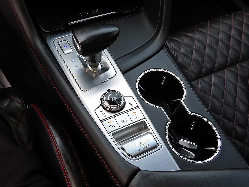 Genesis G70 - Vista 11