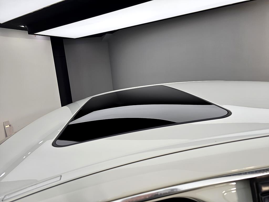 Mercedes Benz E class - Vista 12