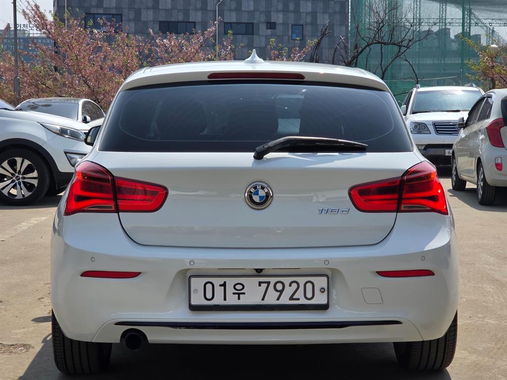 BMW 1 series - Vista 3