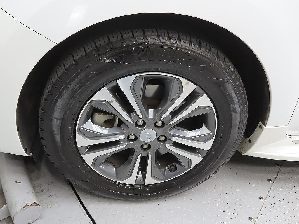 KIA Carnival - Vista 9