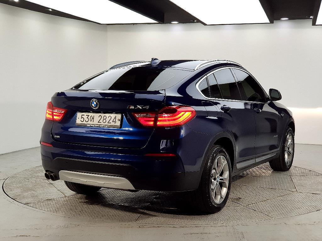 BMW X4 - Vista 4