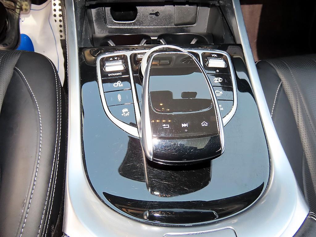 Mercedes Benz G Class (G Wagen) 2022 Negro - Importación desde Corea - HF Imports Iquique - Foto 13