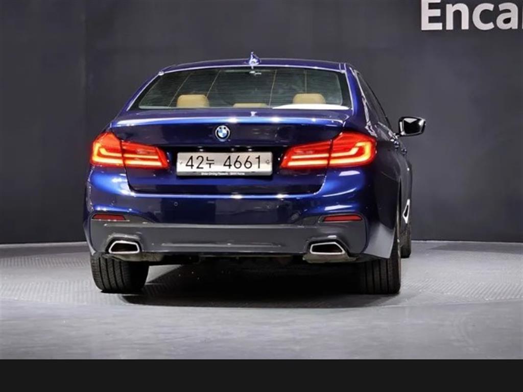 BMW 5 Series - Vista 4