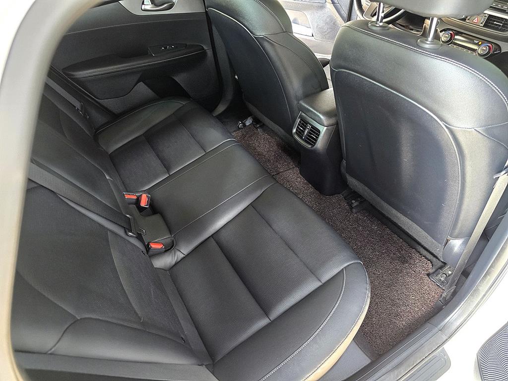 KIA K3 2019 Blanco - Importación desde Corea - HF Imports Iquique - Foto 17