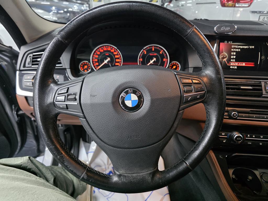 BMW 5 Series - Vista 11