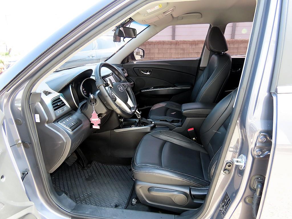 Ssangyong Tivoli - Vista 5