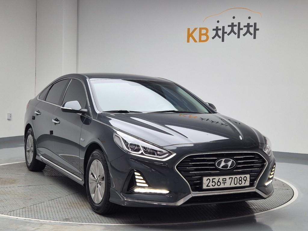 HYUNDAI Sonata - Vista 4