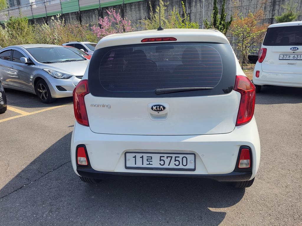 KIA Morning - Vista 4