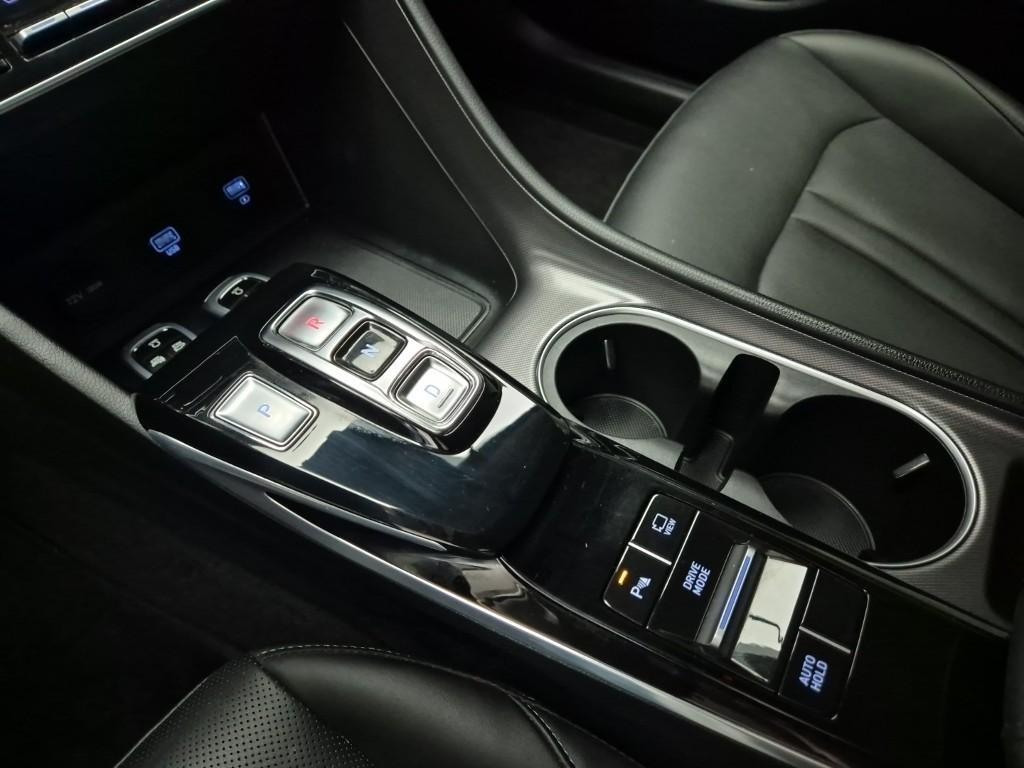 HYUNDAI Sonata - Vista 8