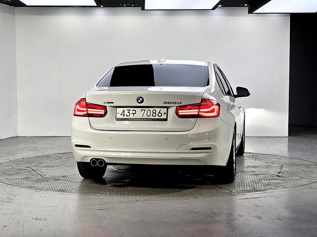 BMW 3 series - Vista 3