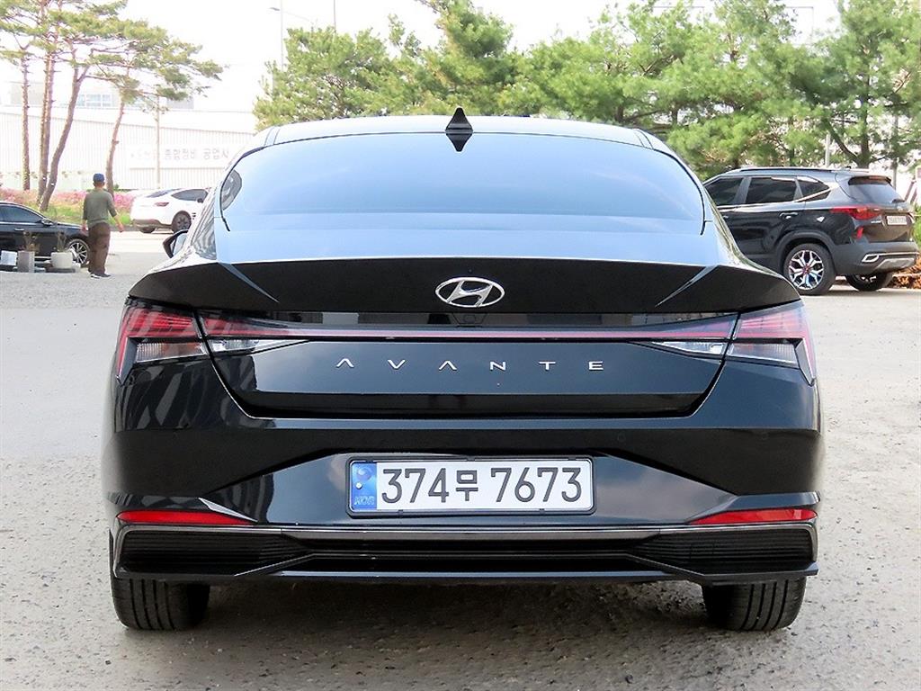 HYUNDAI Avante - Vista 4
