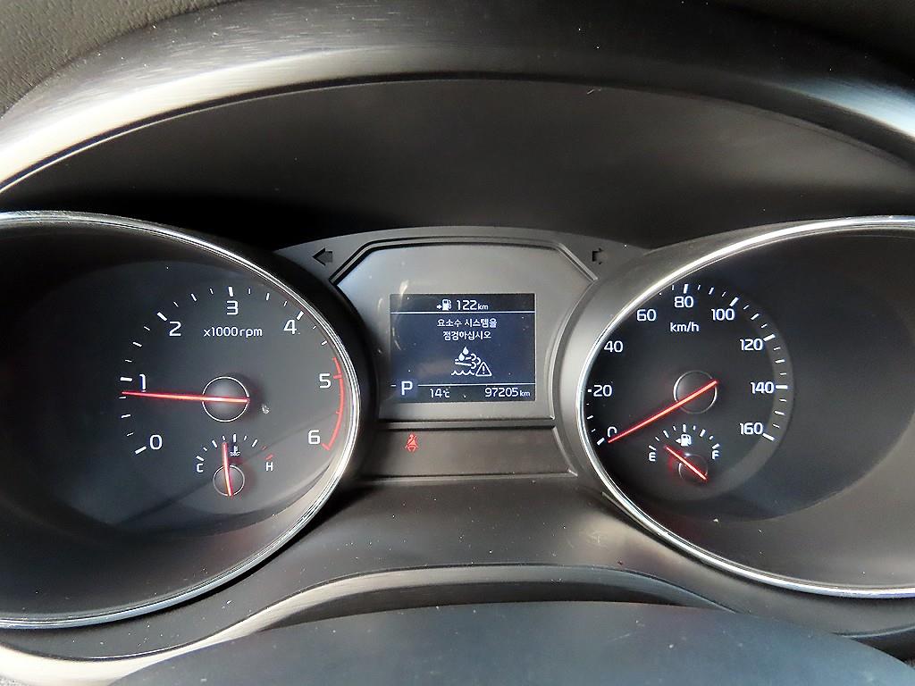 KIA Carnival - Vista 10