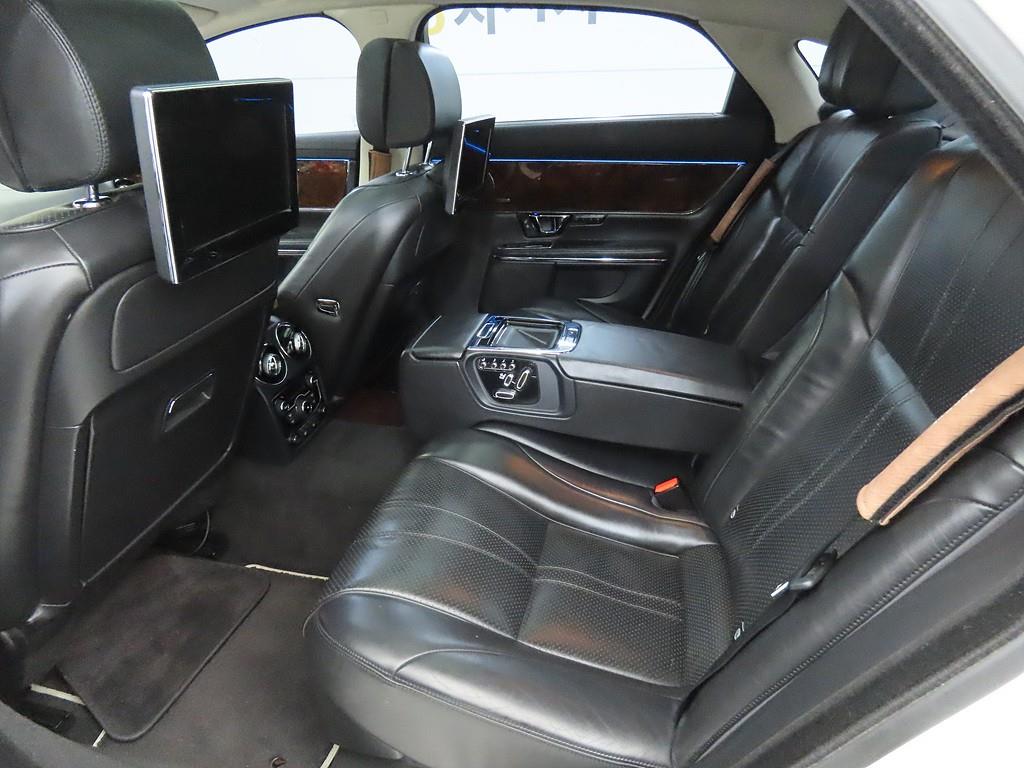 Jaguar XJ - Vista 7