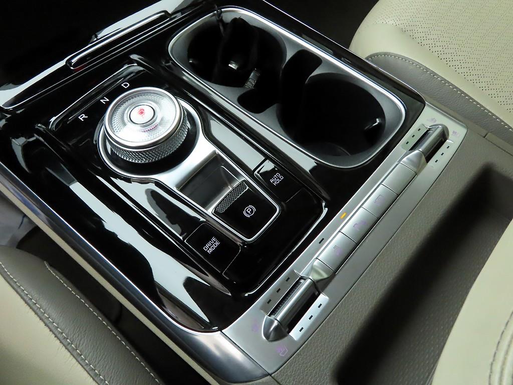 KIA Carnival - Vista 10
