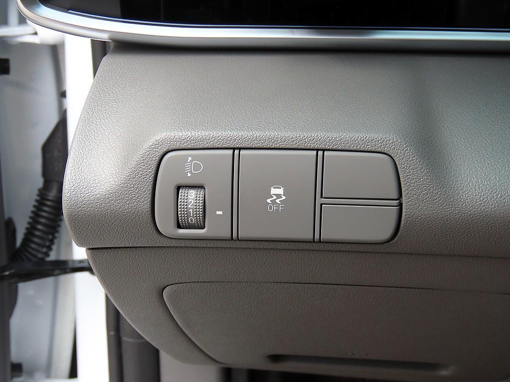 HYUNDAI Avante - Vista 12