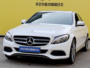 Mercedes Benz C Class - Vista 4