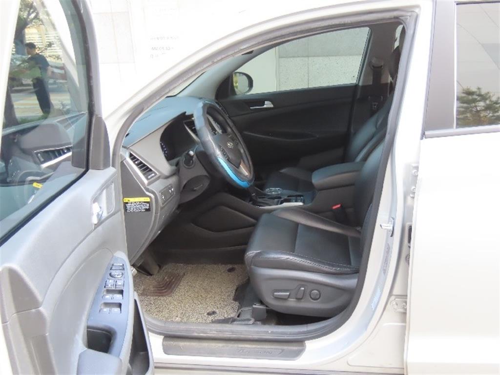 HYUNDAI Tucson 2018 Plateado - Importación desde Corea - HF Imports Iquique - Foto 13