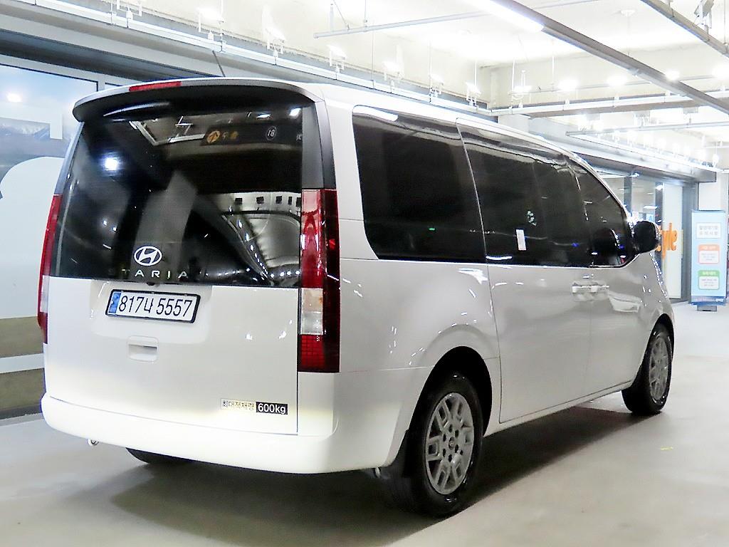 HYUNDAI Staria - Vista 4