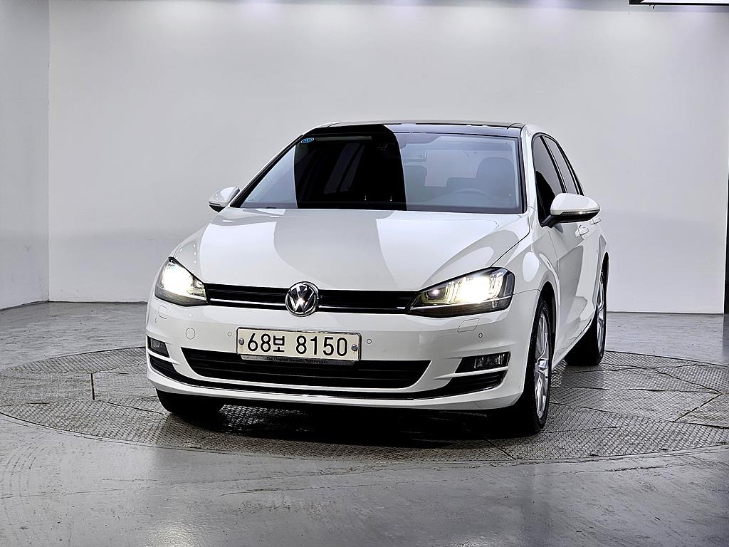 Volkswagen Golf - Vista 2