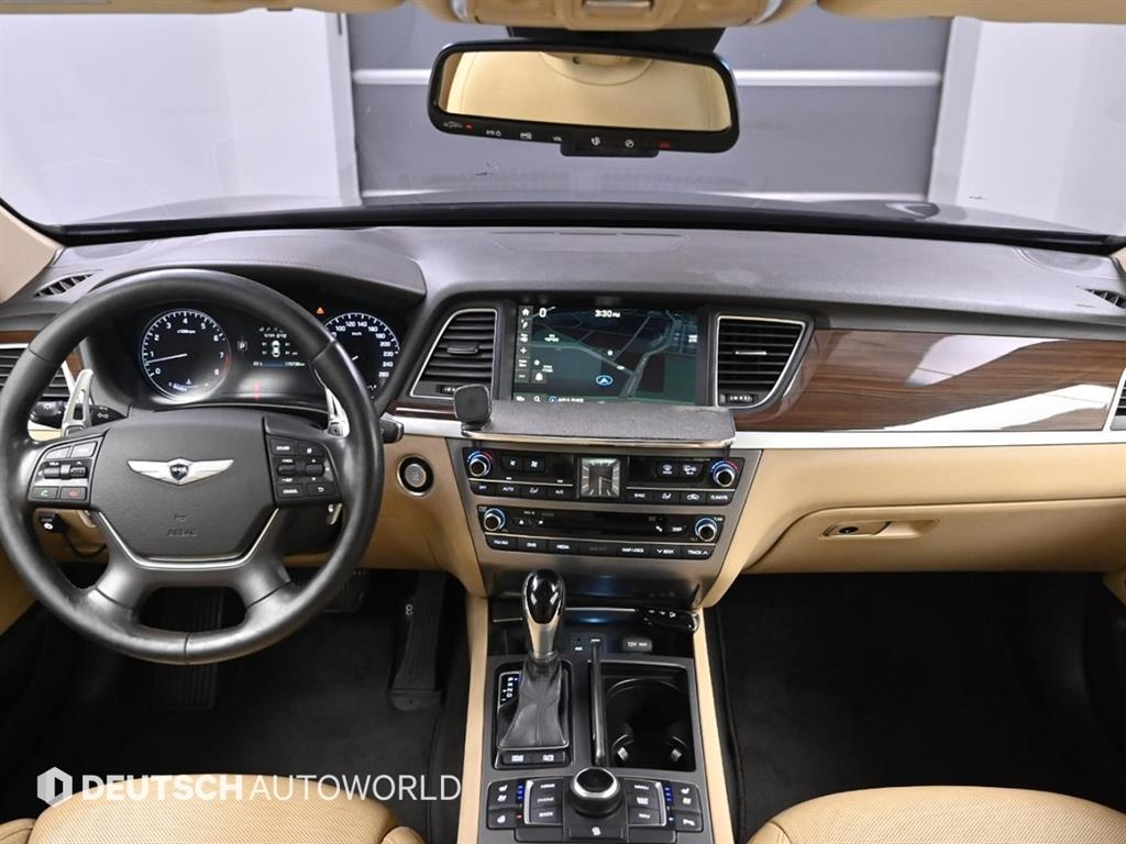 HYUNDAI Genesis - Vista 10