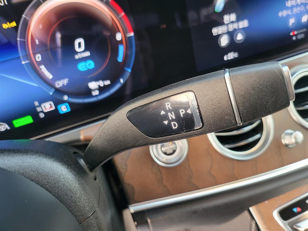 Mercedes Benz E class - Vista 11