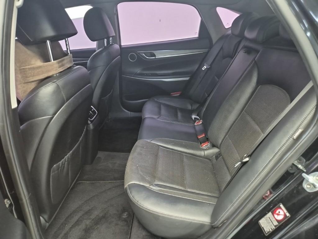 HYUNDAI Grandeur - Vista 12