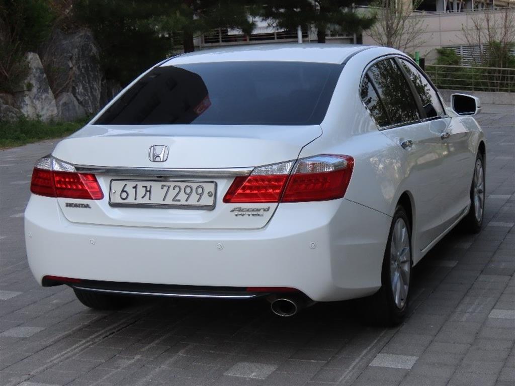 Honda Accord - Vista 5