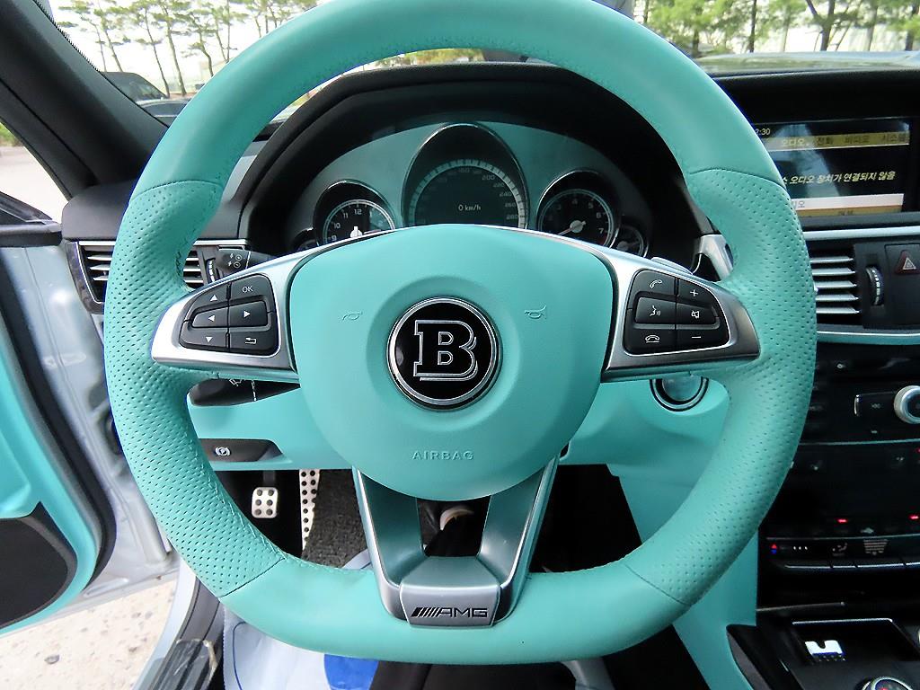 Mercedes Benz E class - Vista 8