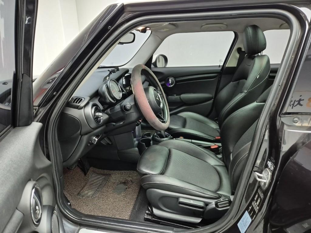 Mini Cooper - Vista 11