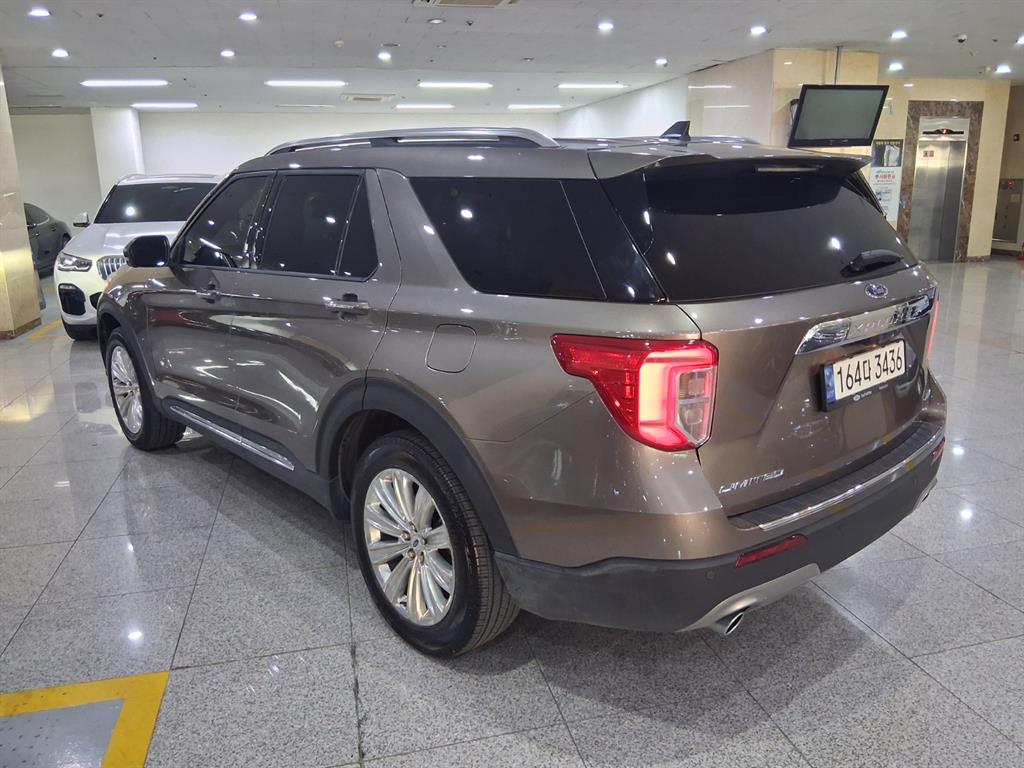 Ford Explorer - Vista 4