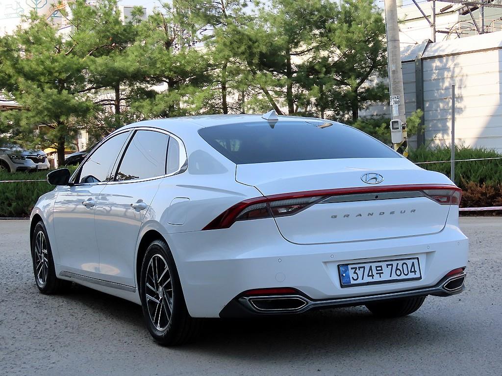 HYUNDAI Grandeur - Vista 3