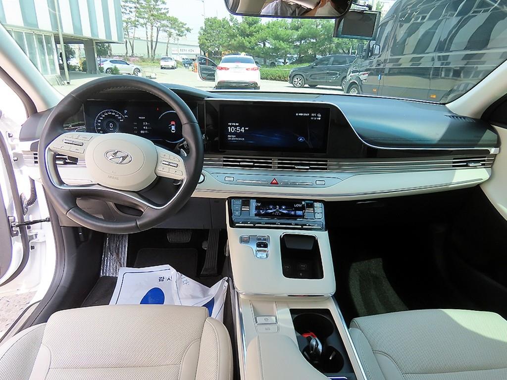 HYUNDAI Grandeur - Vista 7