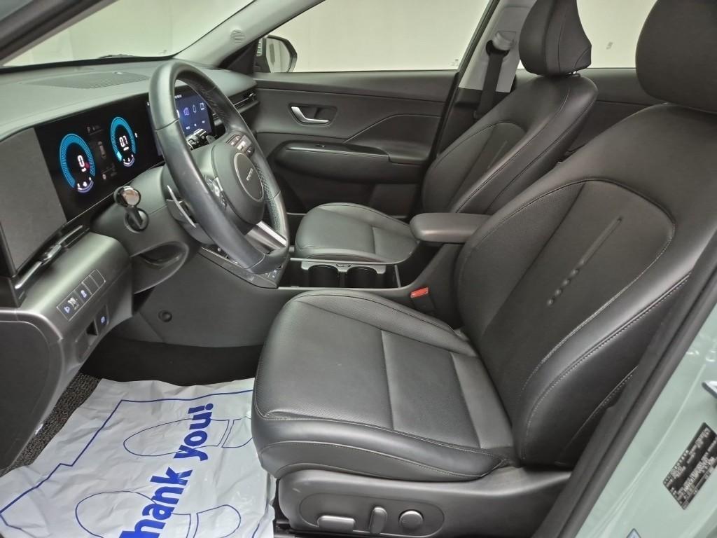 HYUNDAI Kona - Vista 10