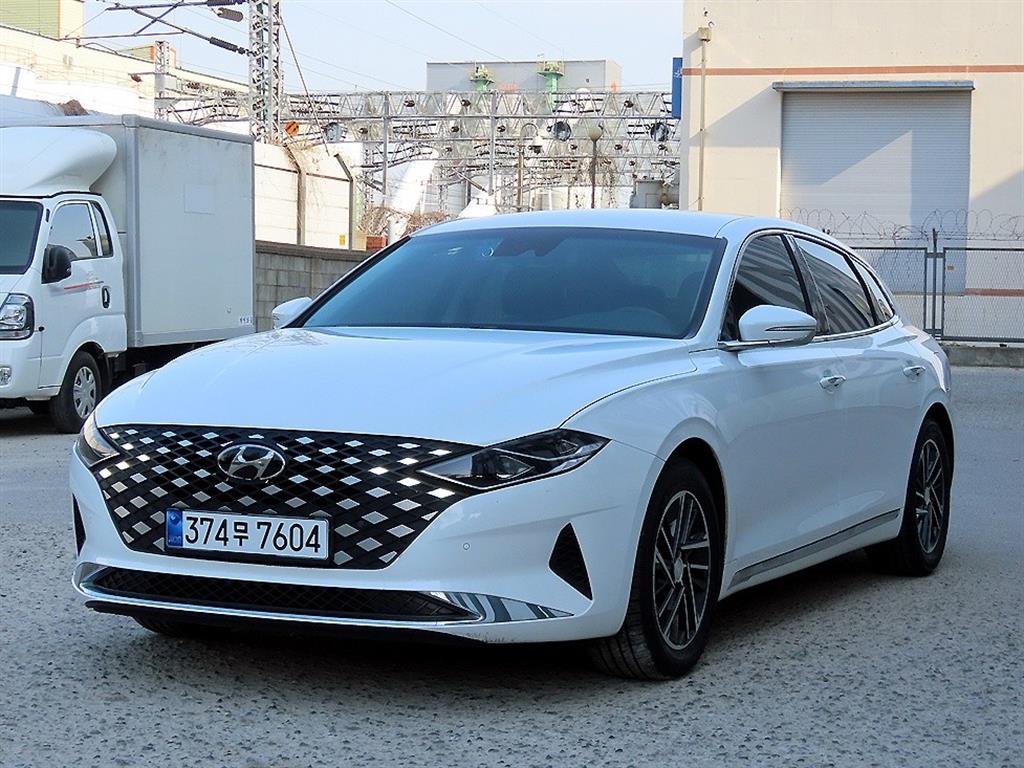 HYUNDAI Grandeur - Vista 2