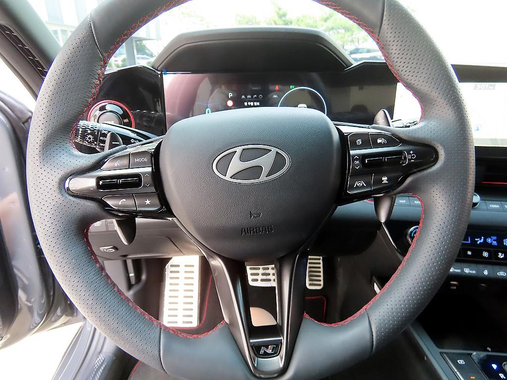 HYUNDAI Avante - Vista 8