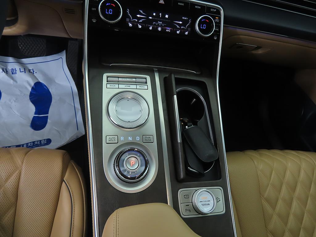 Genesis GV80 - Vista 11