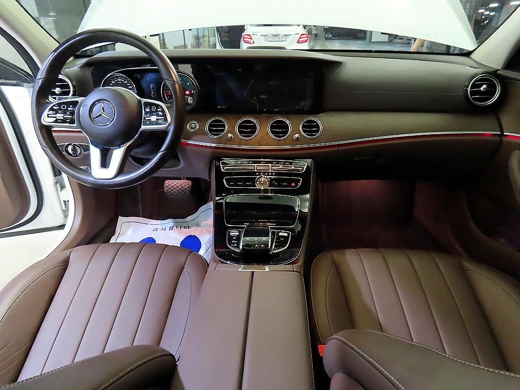 Mercedes Benz E class - Vista 10