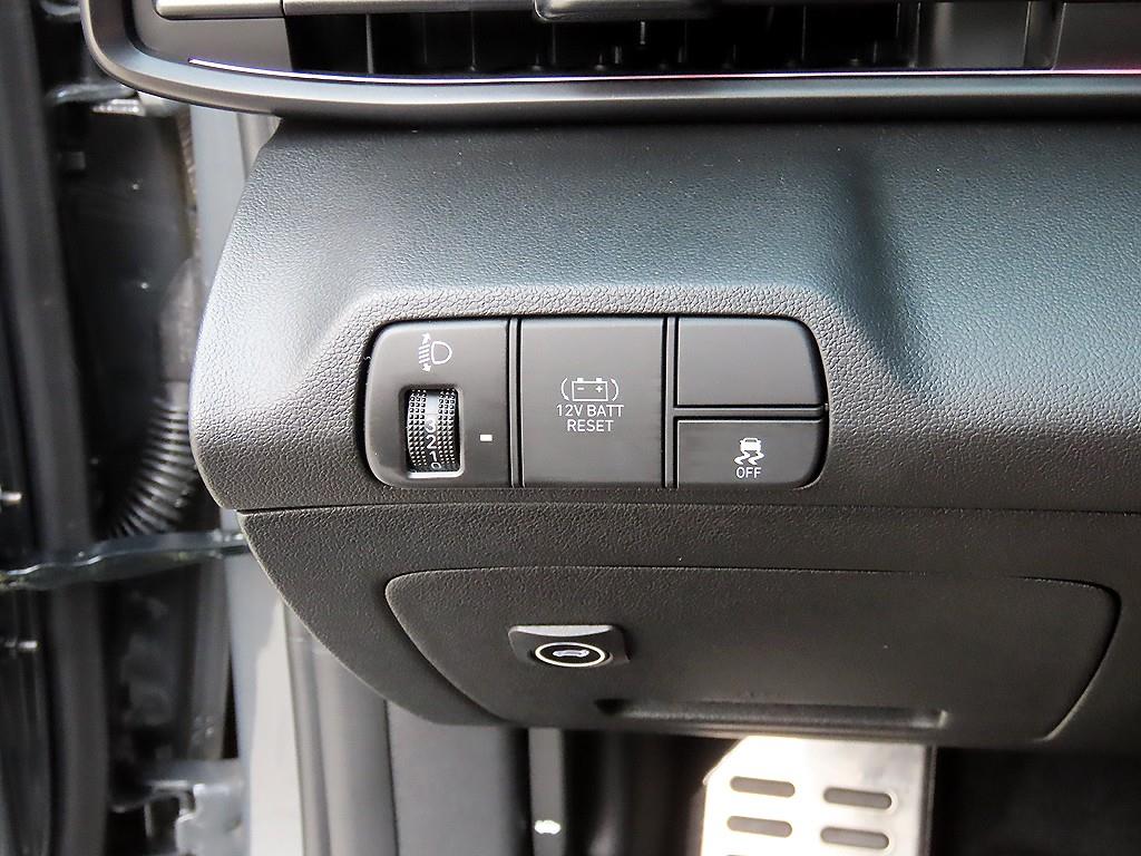 HYUNDAI Avante - Vista 12