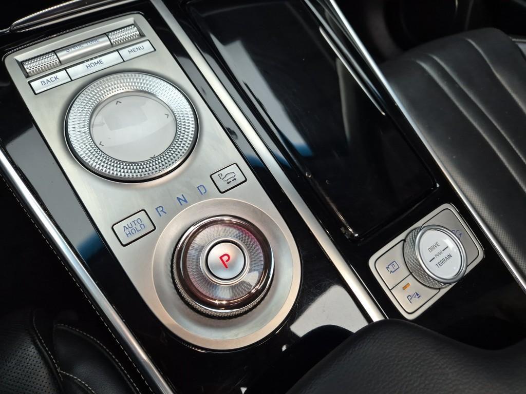 Genesis GV80 - Vista 8