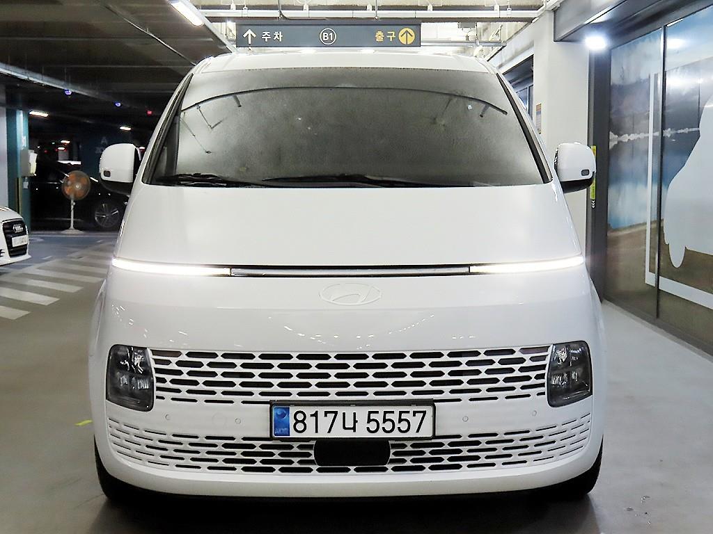 HYUNDAI Staria - Vista 2